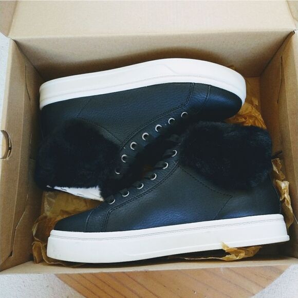 Koolaburra Shoes - NWT Koolaburra by UGG Sundell Fuzz Chukka Ortholite High Top Sneakers Si…